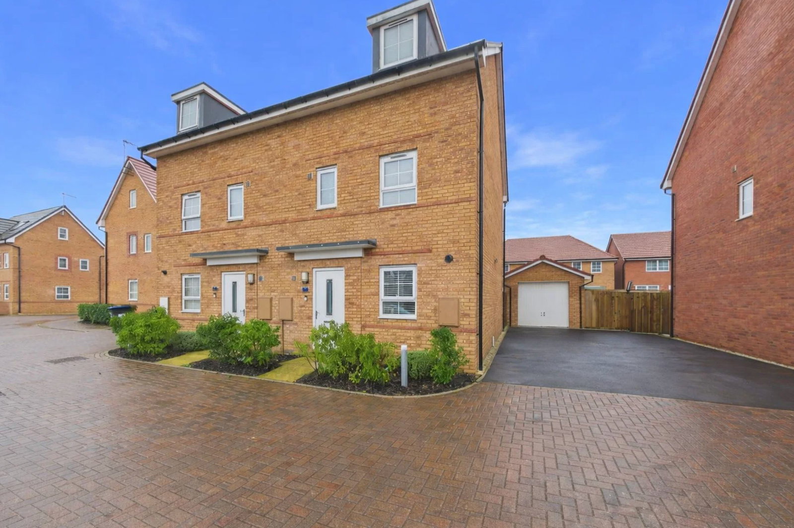 Higgs Close | Overstone Gate | NN6