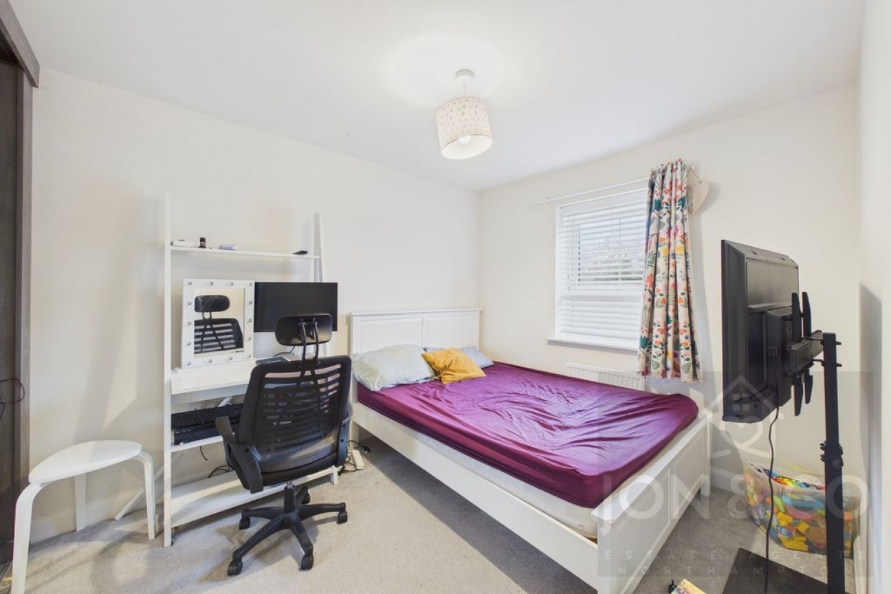 Higgs Close | Overstone Gate | NN6