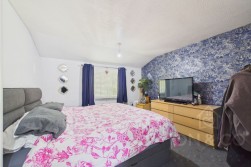 Lark Rise | Woodfields | NN3