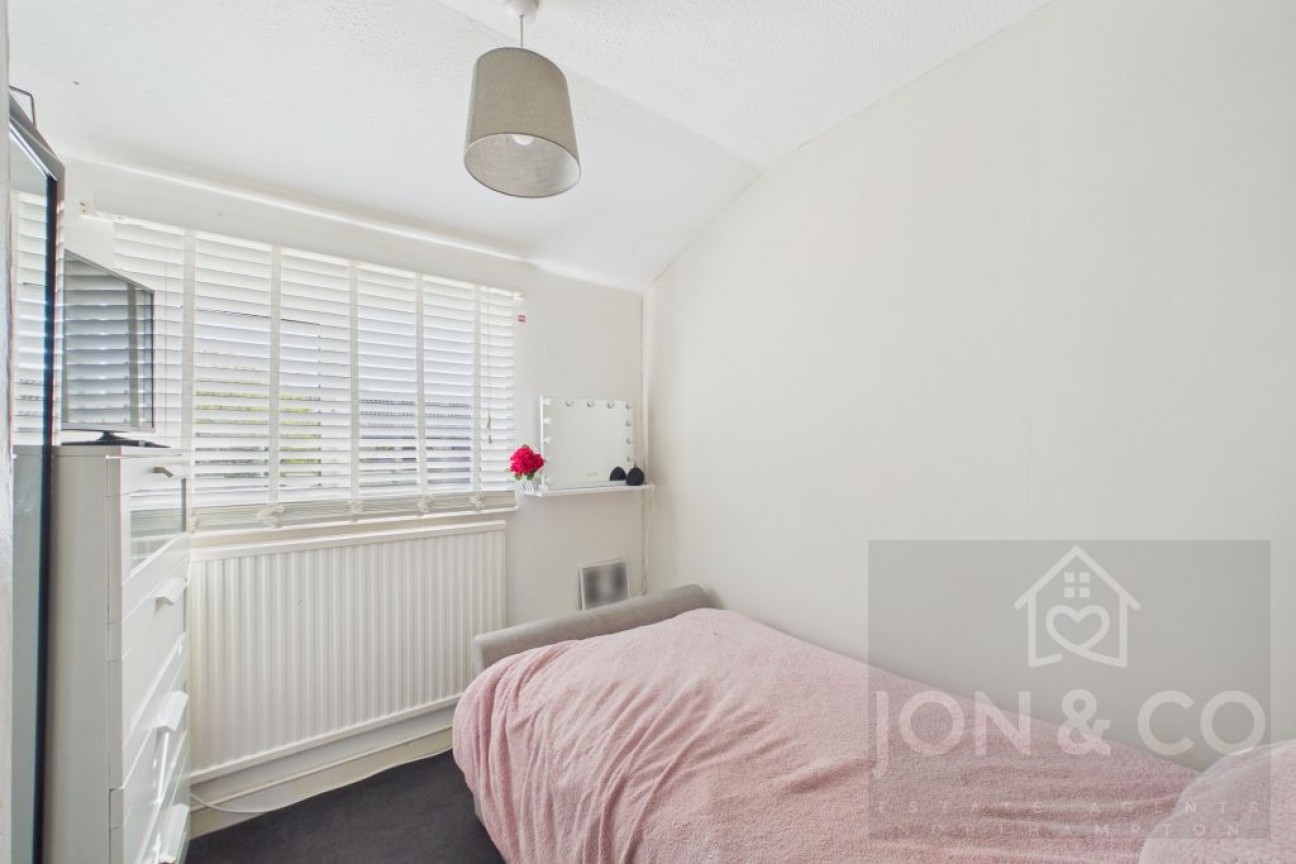 Lark Rise | Woodfields | NN3