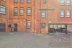 Artizan Road | Abington | NN1