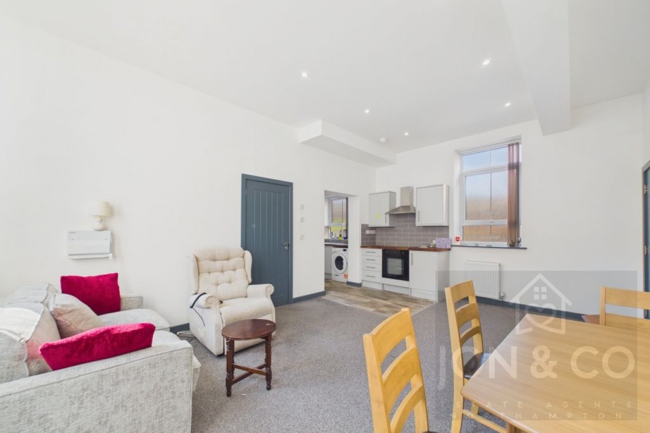 Artizan Road | Abington | NN1