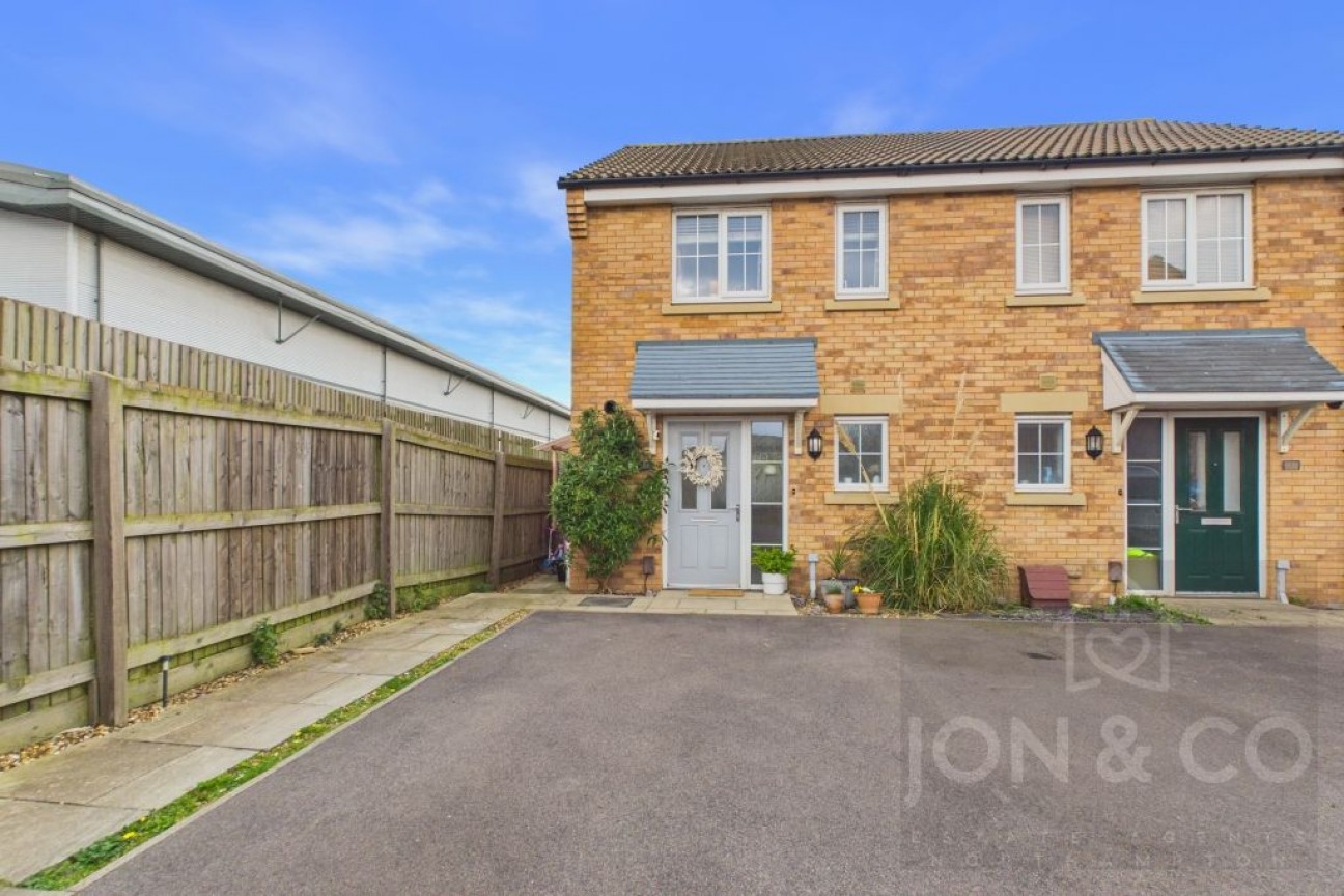 Damselfly Road | Pineham | NN4
