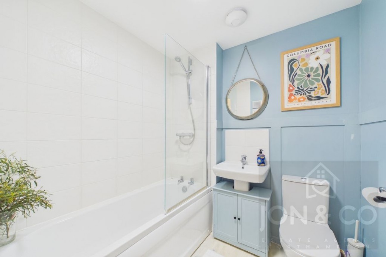 Damselfly Road | Pineham | NN4