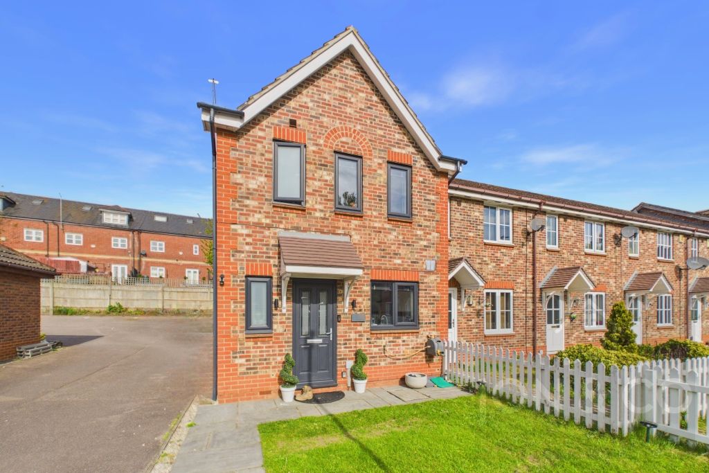 Kingmaker Way | Buckingham Fields| NN4