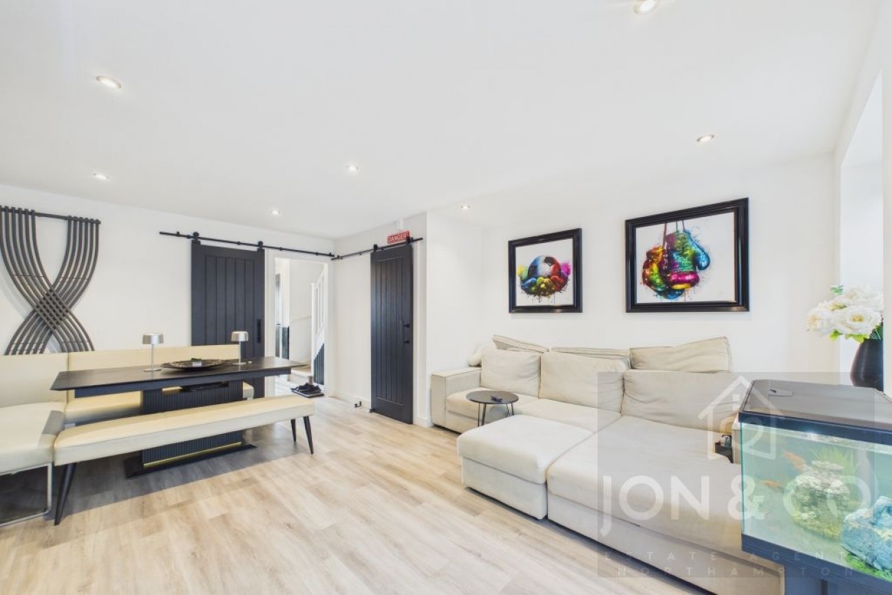 Kingmaker Way | Buckingham Fields| NN4
