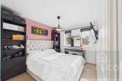 Kingmaker Way | Buckingham Fields| NN4