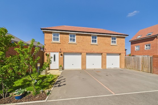 Stratford Drive | Overstone Gate | NN6