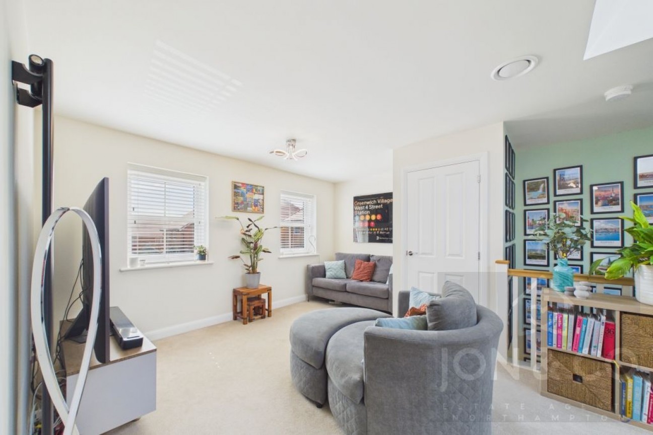Stratford Drive | Overstone Gate | NN6