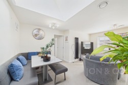 Stratford Drive | Overstone Gate | NN6