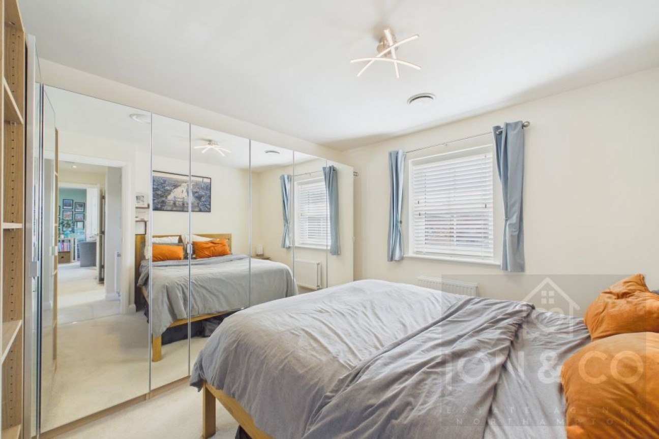Stratford Drive | Overstone Gate | NN6