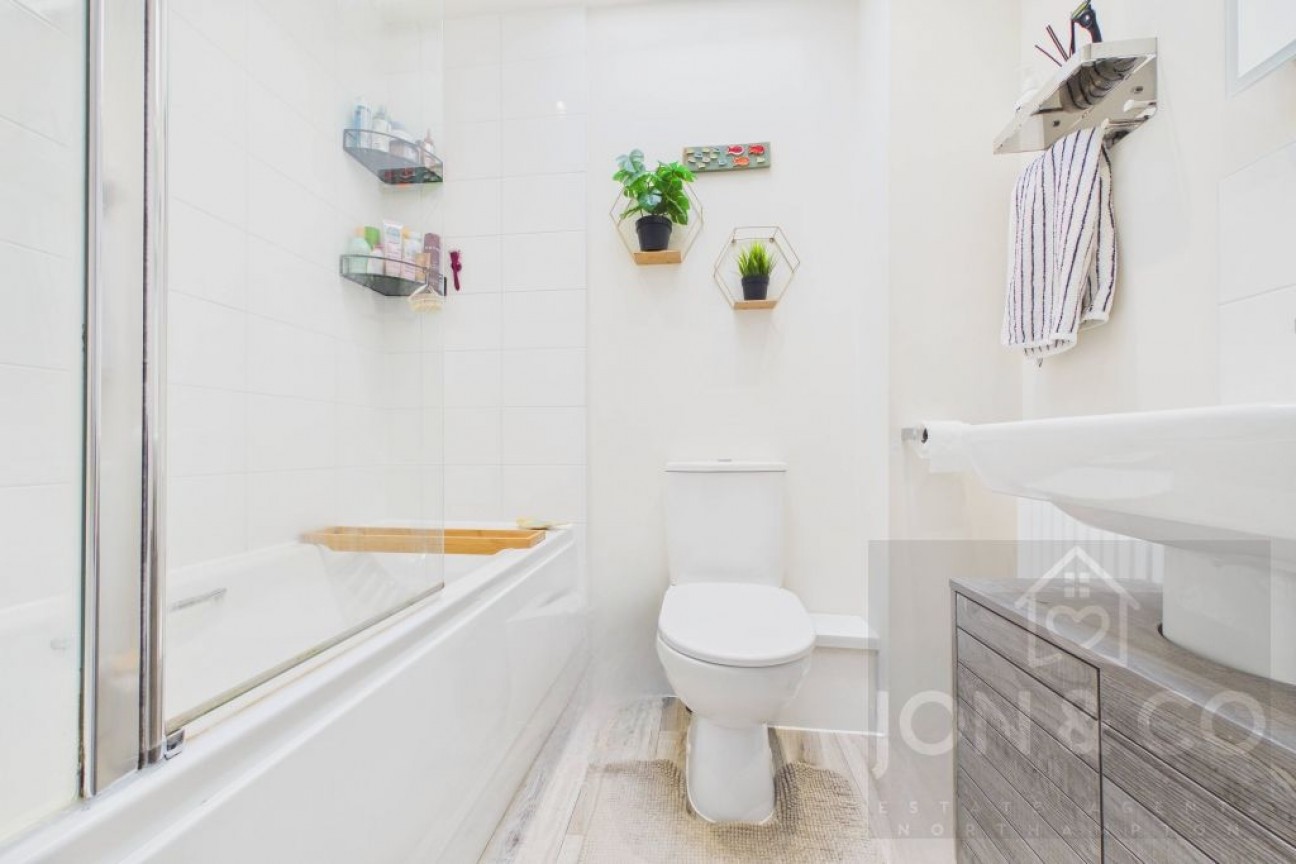 Stratford Drive | Overstone Gate | NN6