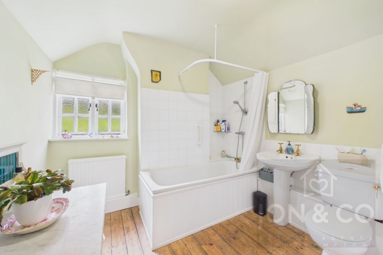 Church Hill | Moulton | NN3