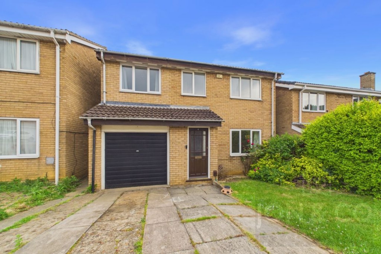 Beeston Avenue | Wakes Meadow | NN3