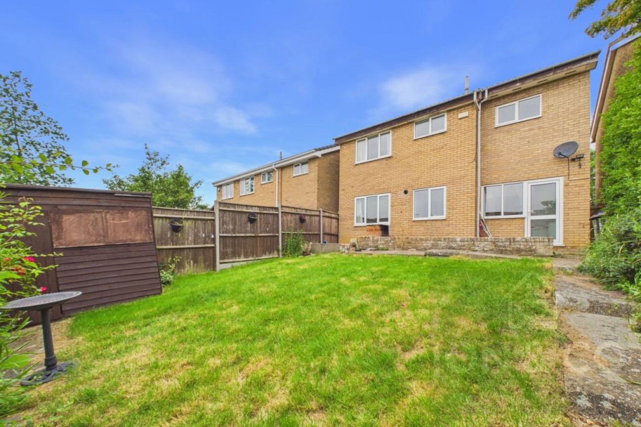 Beeston Avenue | Wakes Meadow | NN3