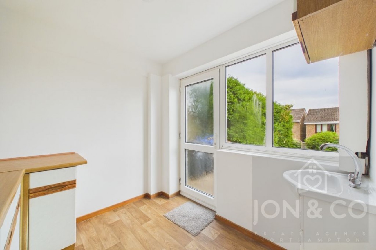 Beeston Avenue | Wakes Meadow | NN3