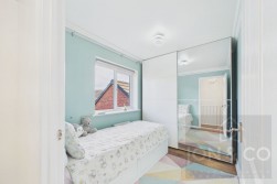 Damselfly Road | Pineham | NN4