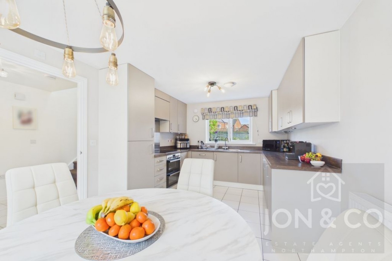 Damselfly Road | Pineham | NN4