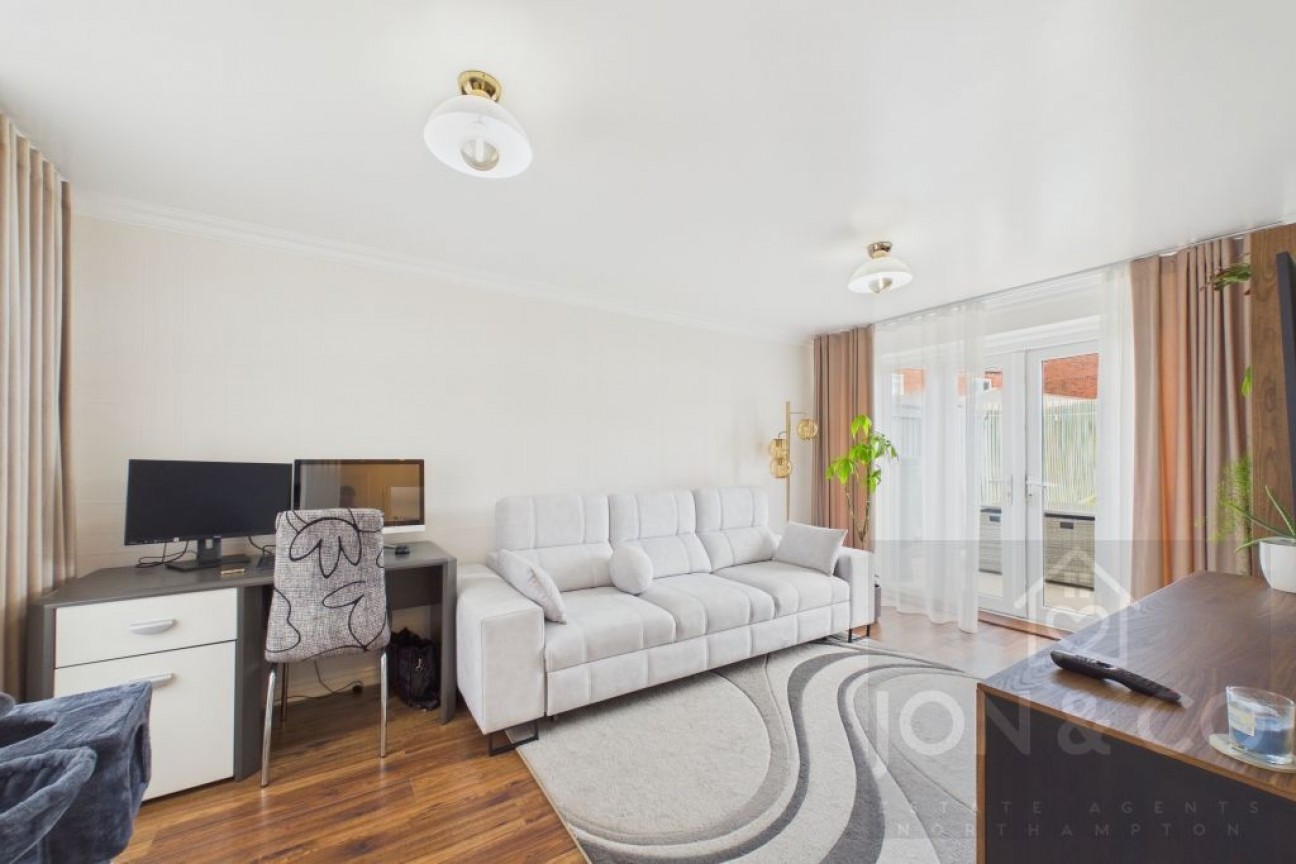 Damselfly Road | Pineham | NN4