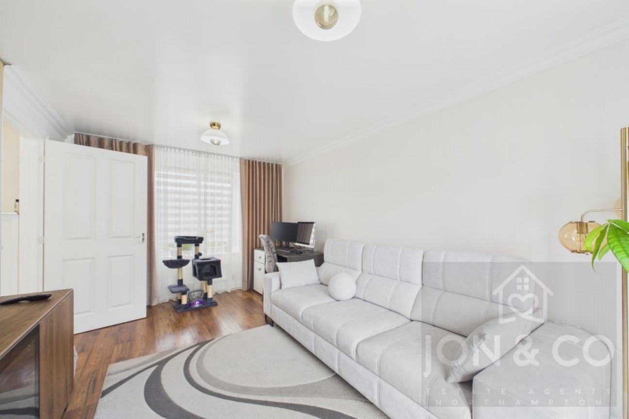 Damselfly Road | Pineham | NN4