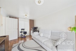 Damselfly Road | Pineham | NN4