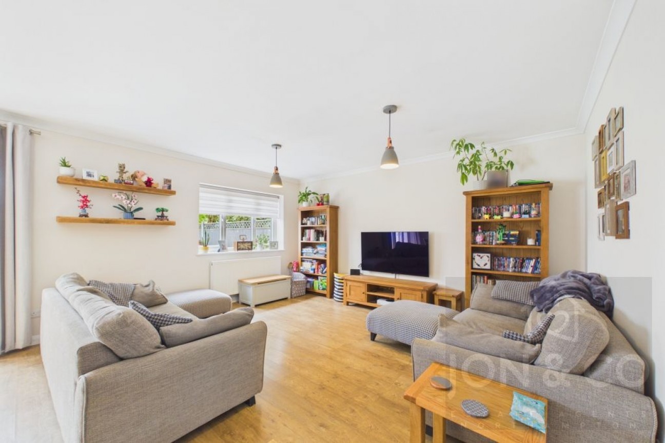 Harvey Lane | Moulton | NN3