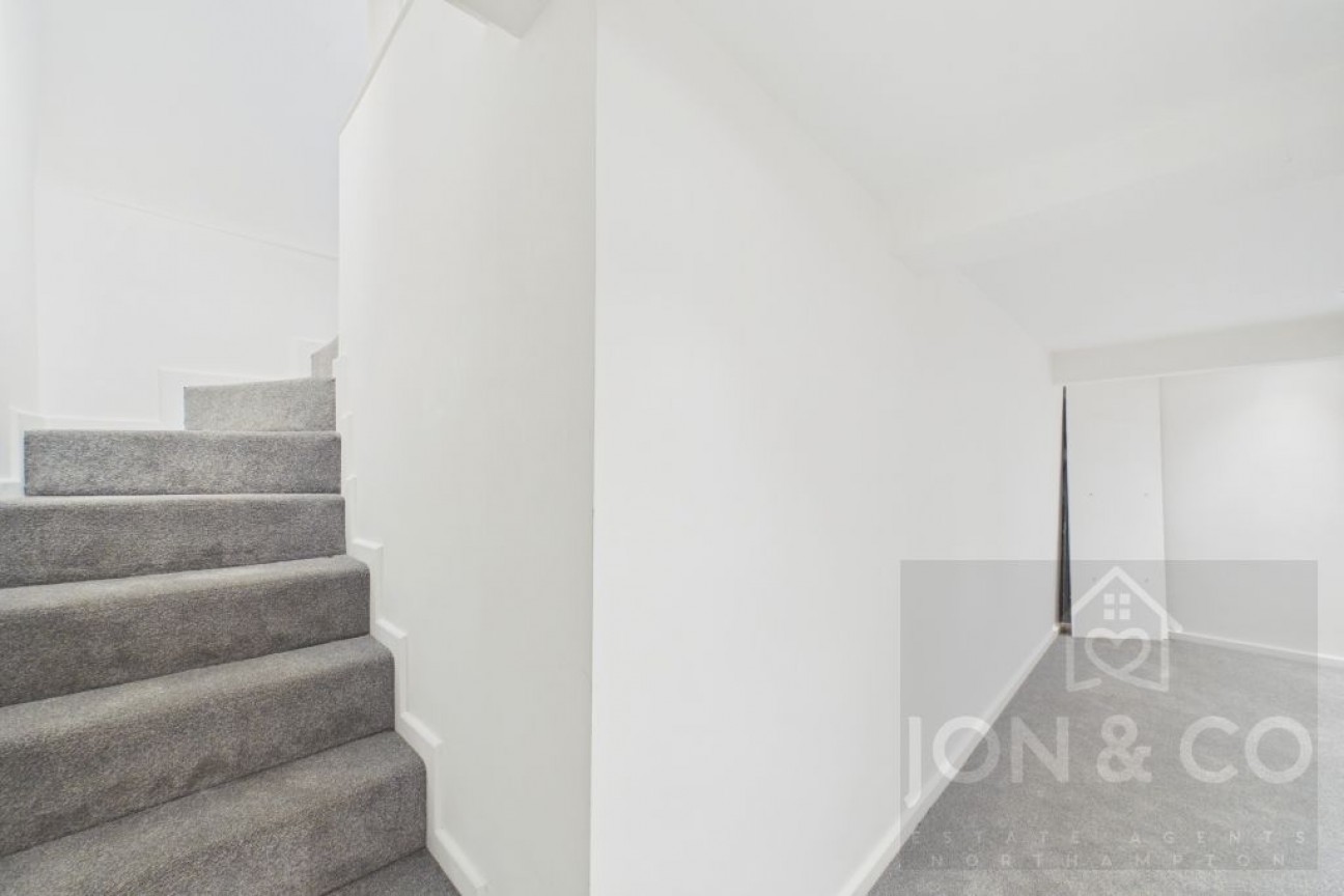 High Street | Pytchley | NN14