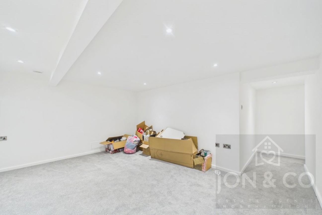High Street | Pytchley | NN14