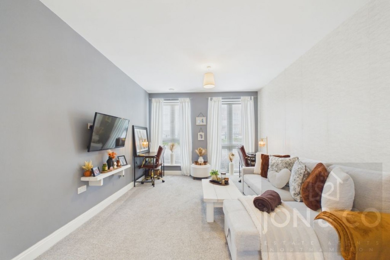 High Street | Upton | NN5