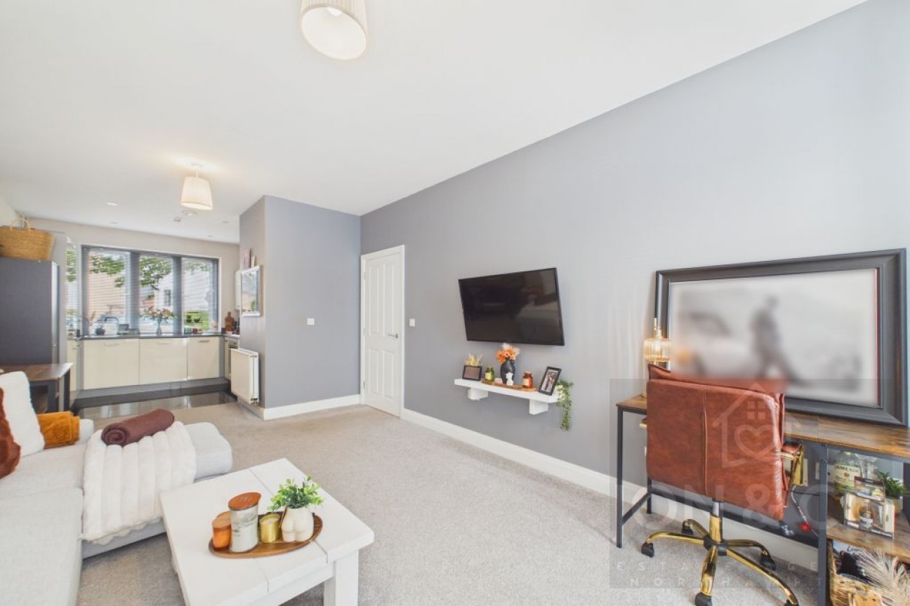 High Street | Upton | NN5