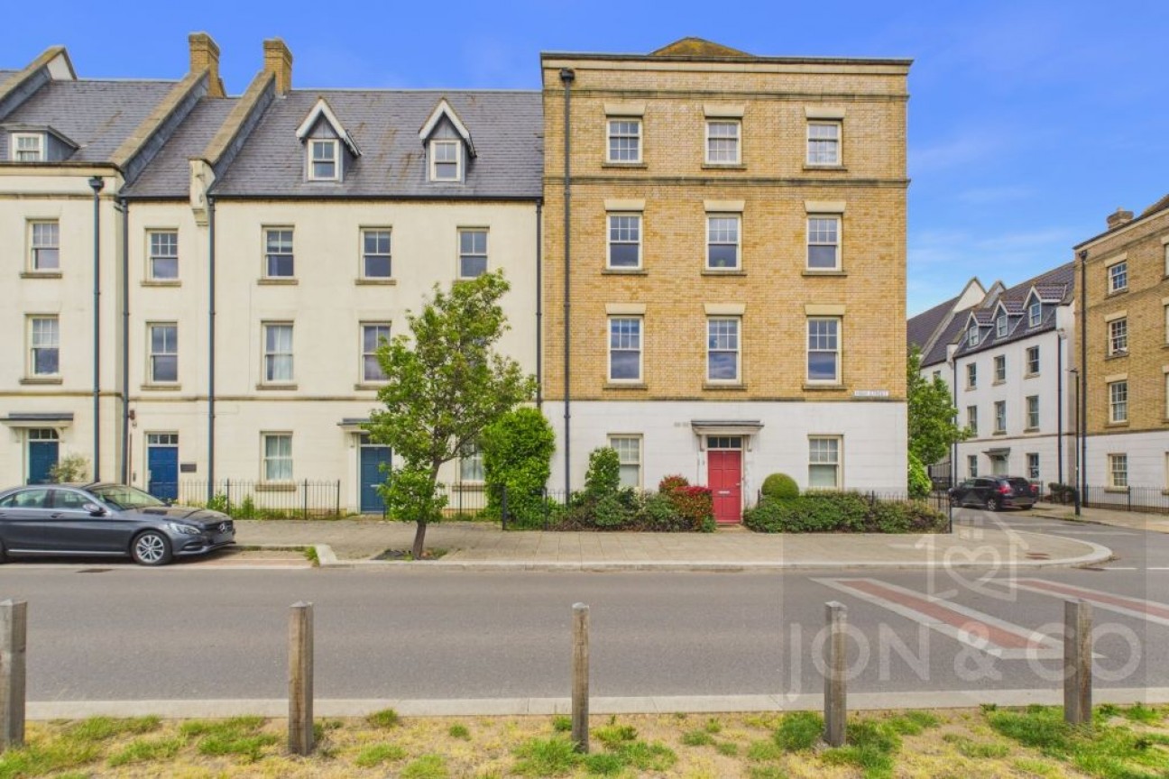 Black Cat Street | Upton | NN5