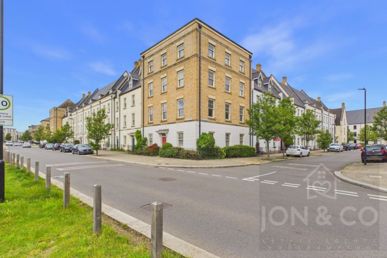 Black Cat Street | Upton | NN5