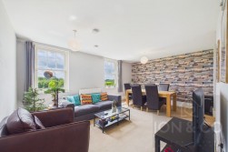 Black Cat Street | Upton | NN5
