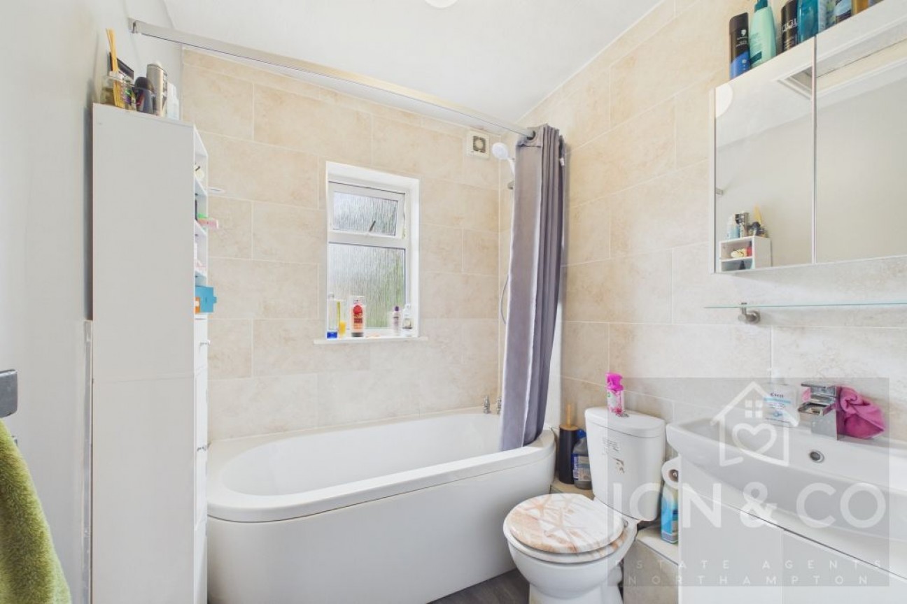 Penrhyn Road, Delapre, Northampton, NN4 8EE