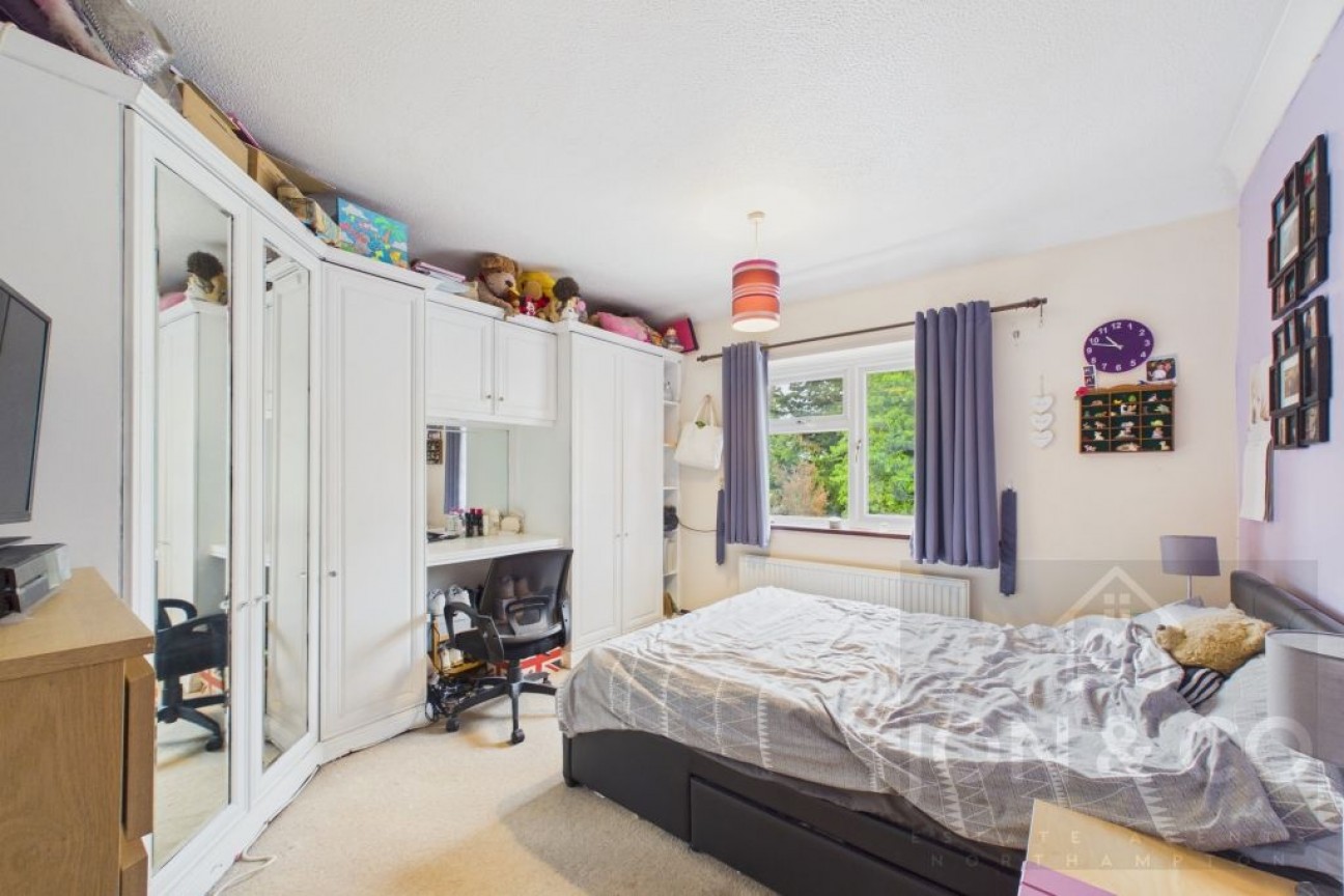 Foxgrove Avenue | Kingsthorpe | NN2