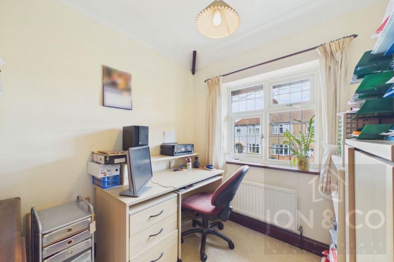 Foxgrove Avenue | Kingsthorpe | NN2