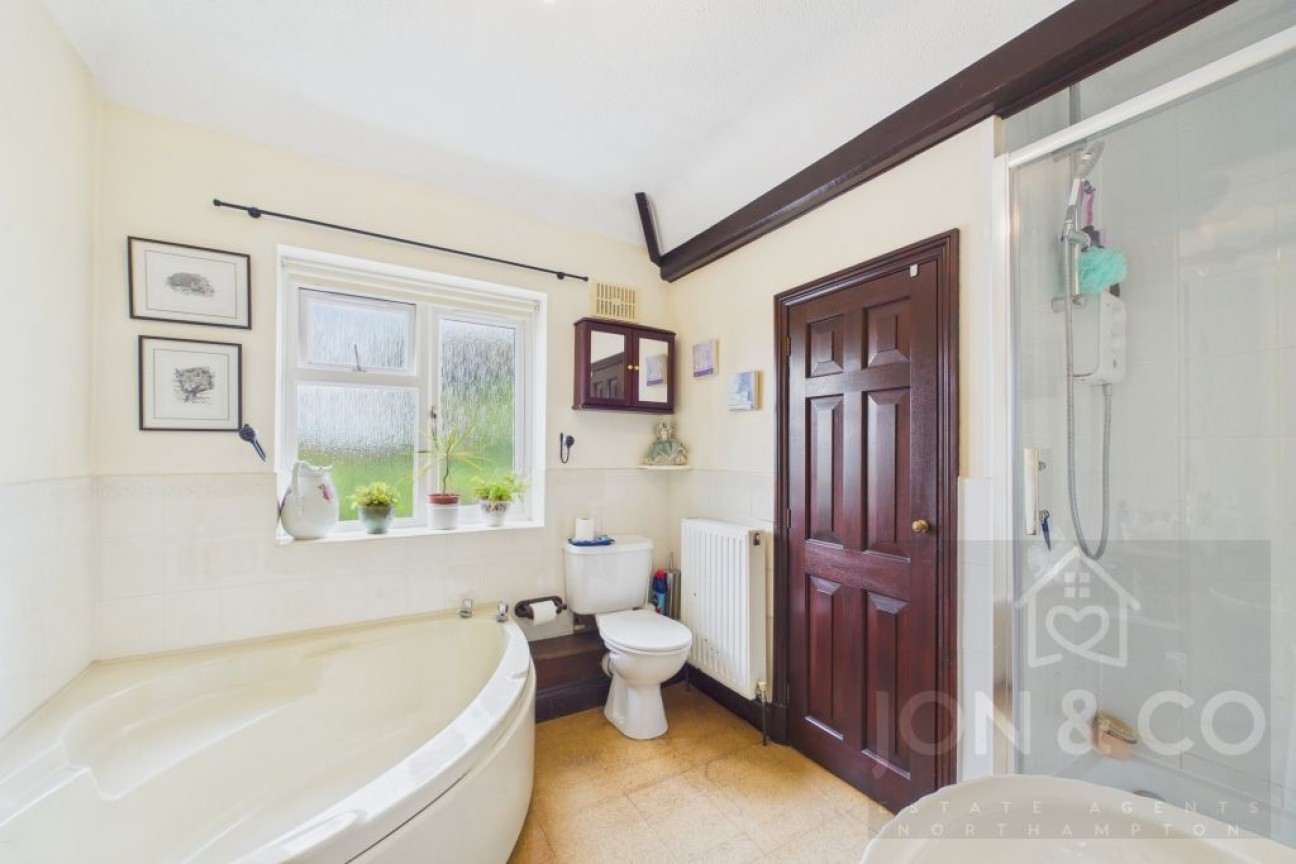Foxgrove Avenue | Kingsthorpe | NN2