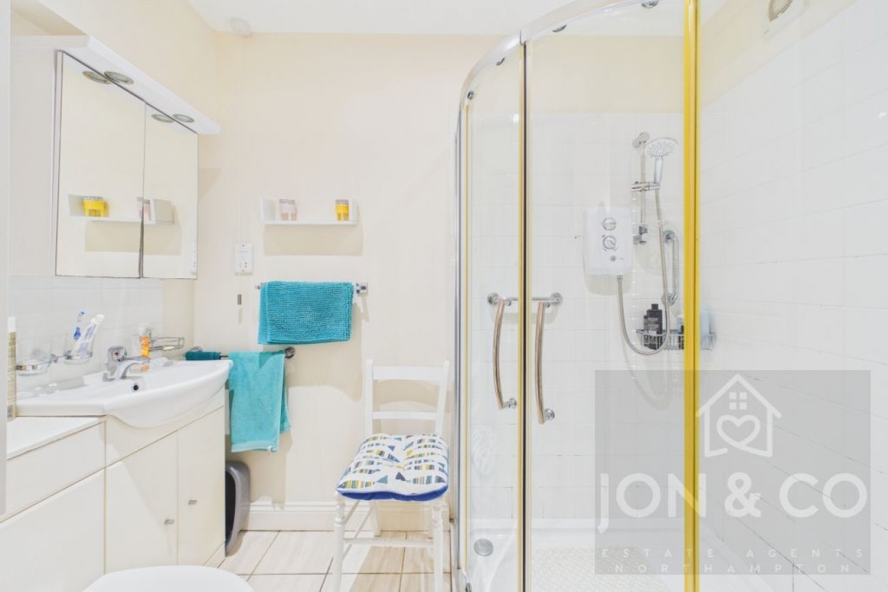 Foxgrove Avenue | Kingsthorpe | NN2