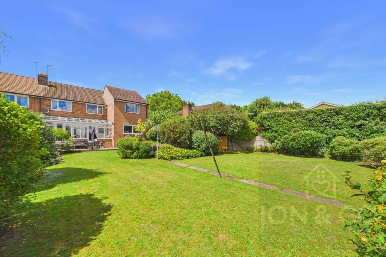 Cotswold Avenue | Duston | NN5
