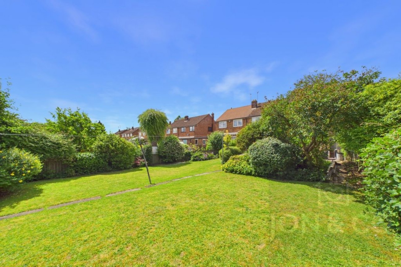 Cotswold Avenue | Duston | NN5