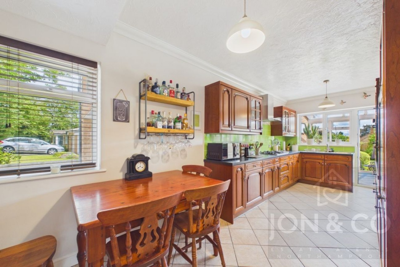 Cotswold Avenue | Duston | NN5