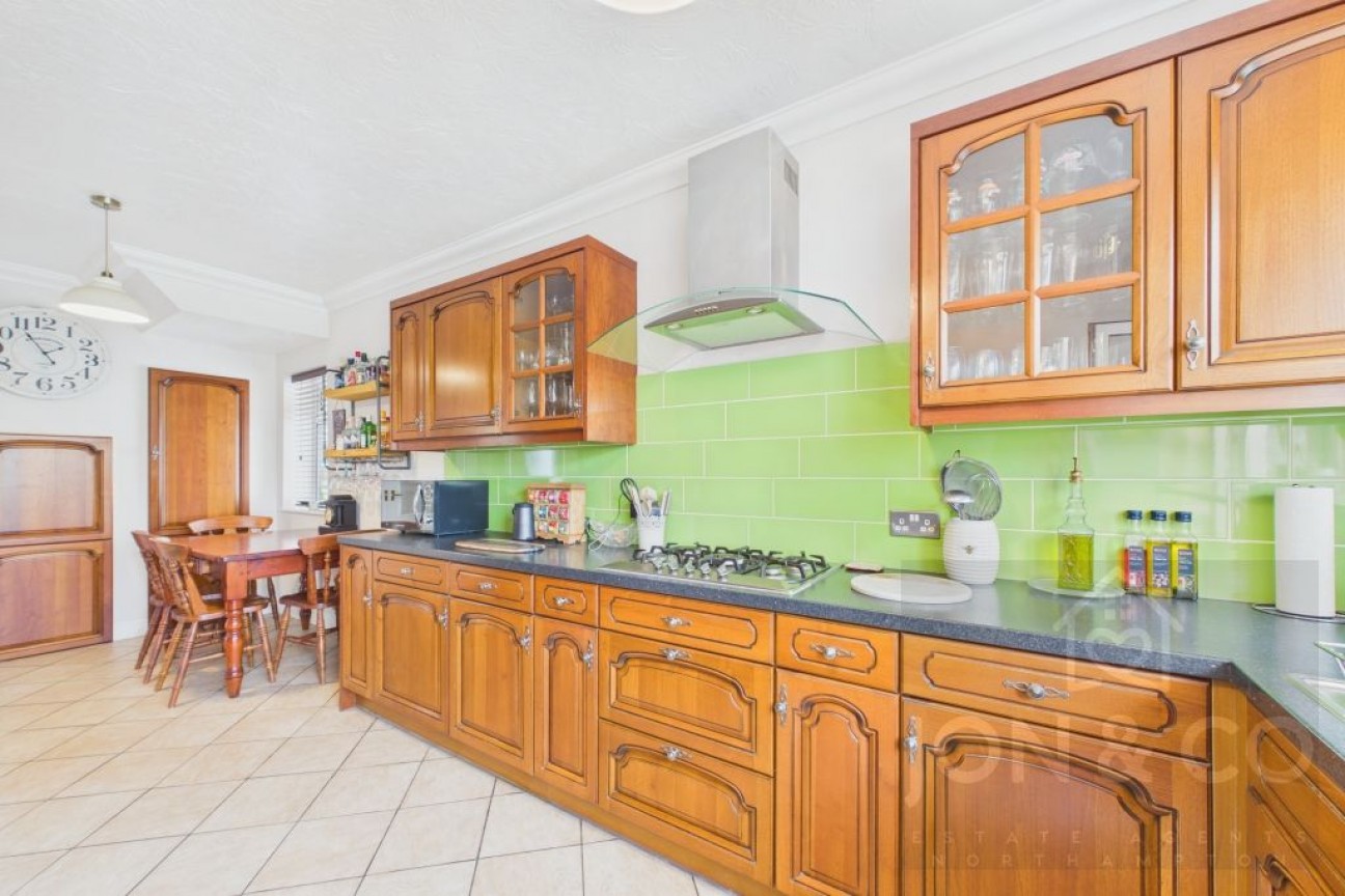 Cotswold Avenue | Duston | NN5