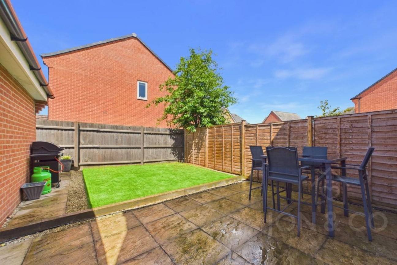 Glebe Road | Buckton Fields | NN2