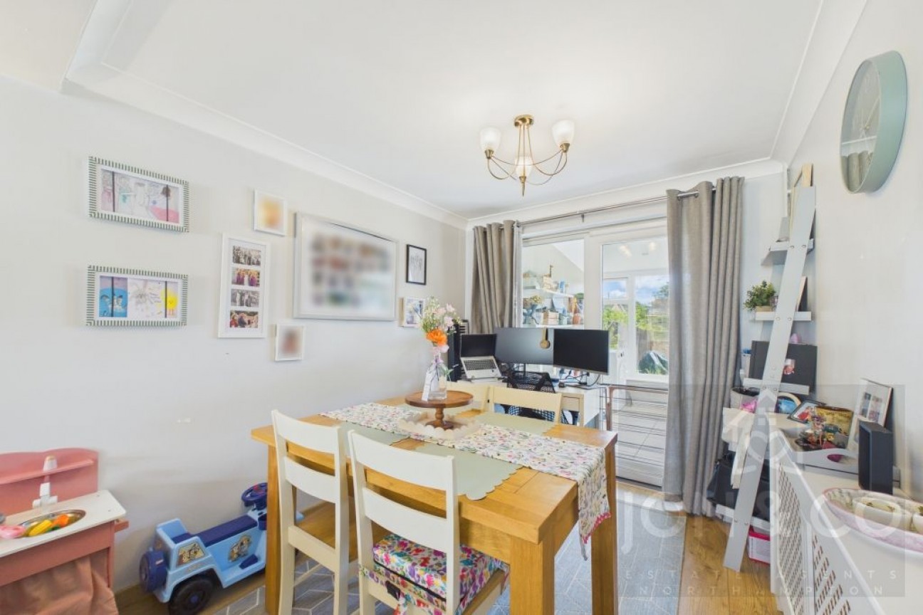 Sansom Court | Arbours | NN3