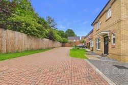 Farmyard Close | Abington Place | NN3