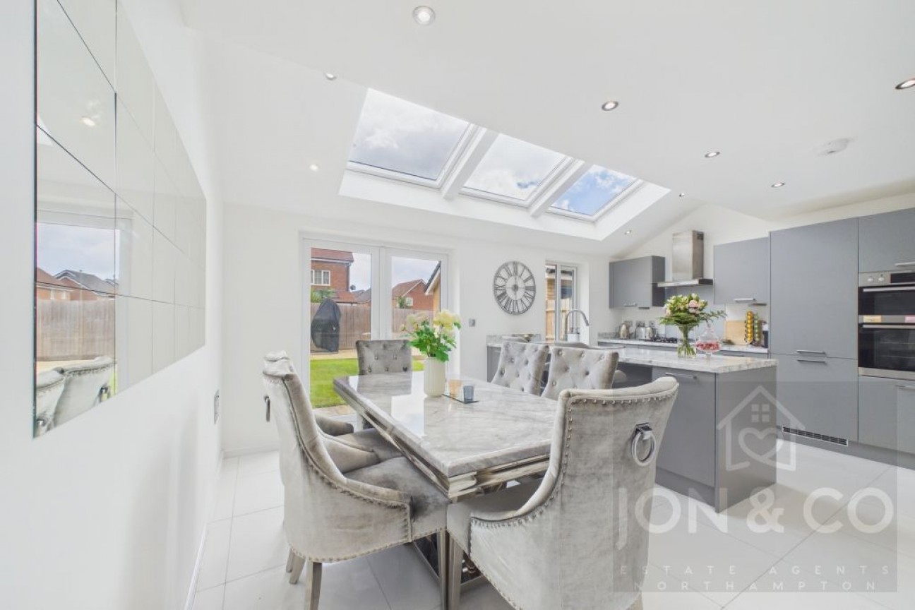 Farmyard Close | Abington Place | NN3