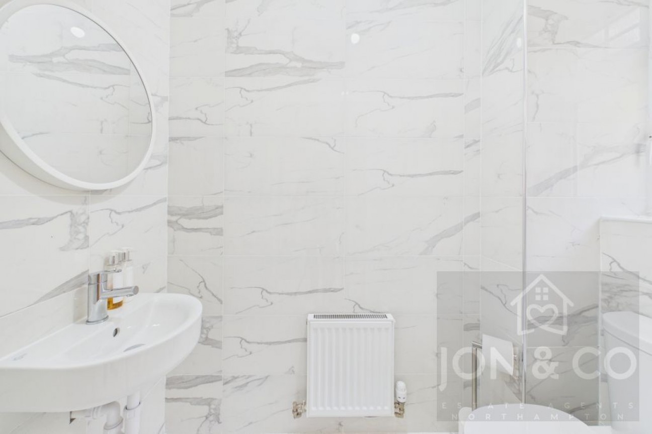 Farmyard Close | Abington Place | NN3
