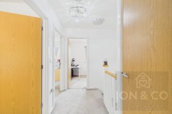 Farmyard Close | Abington Place | NN3
