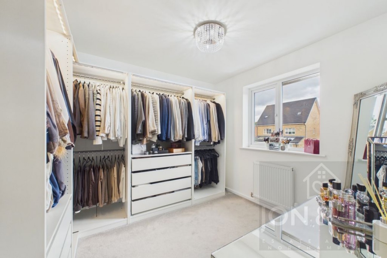 Farmyard Close | Abington Place | NN3