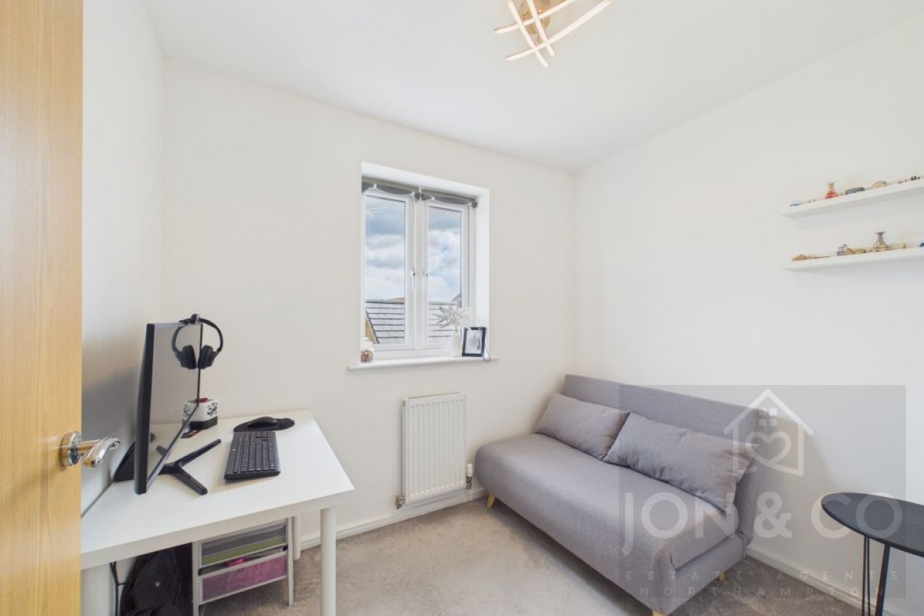 Farmyard Close | Abington Place | NN3